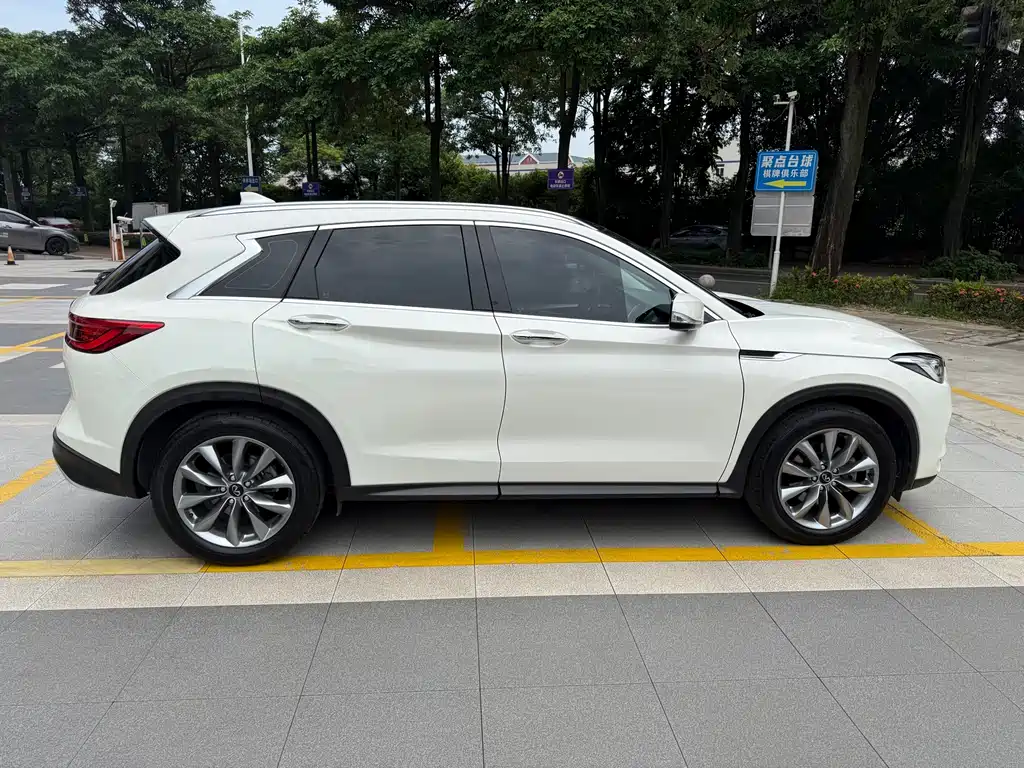 Infiniti QX50 2.0 T 4 WD Elite