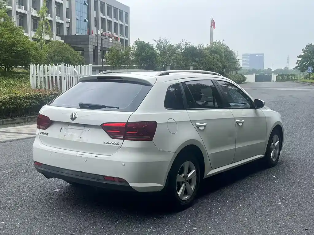 Gran Lavida 1.6 L Auto Style