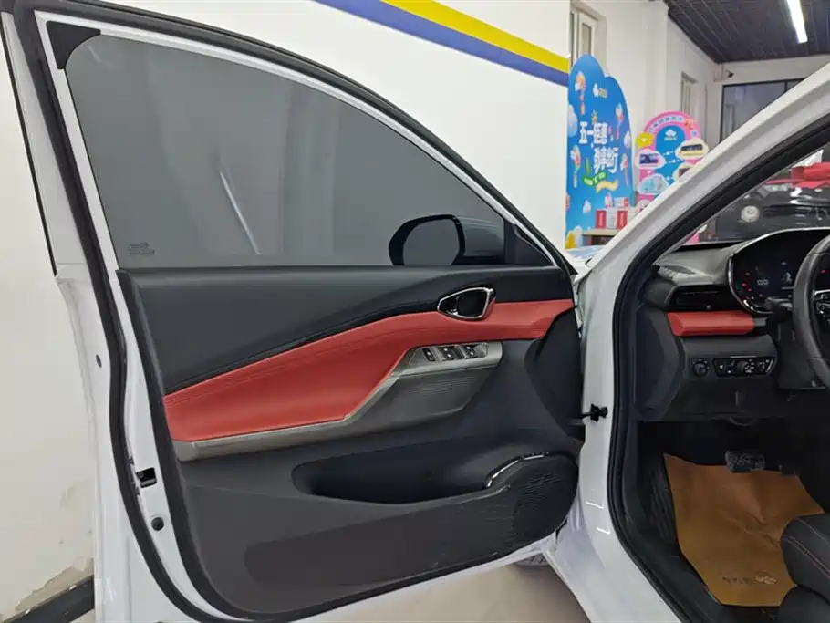 Baojun Valli 1.5 T Dali Sky CVT Premium