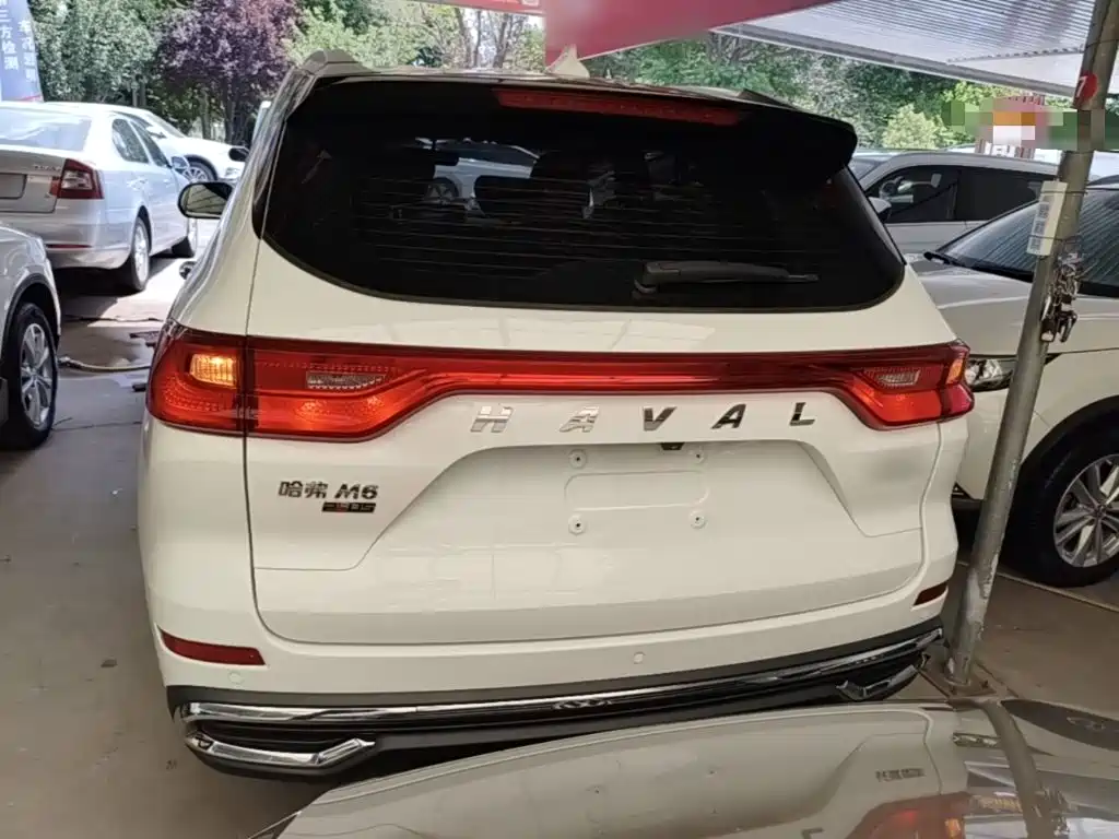 Haval M6 PLUS 1.5 T DCT Luxury Connected