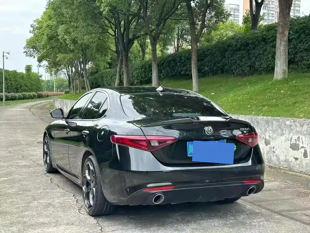 Giulia 2.0 T 280 HP Luxury