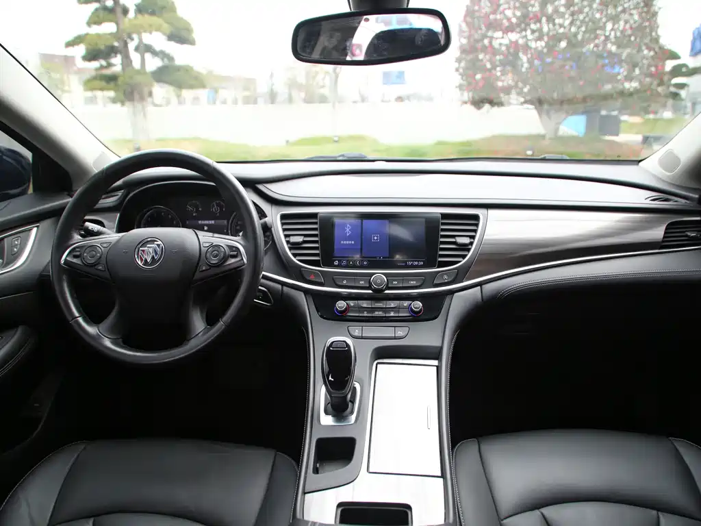 LaCrosse 552 T Luxury