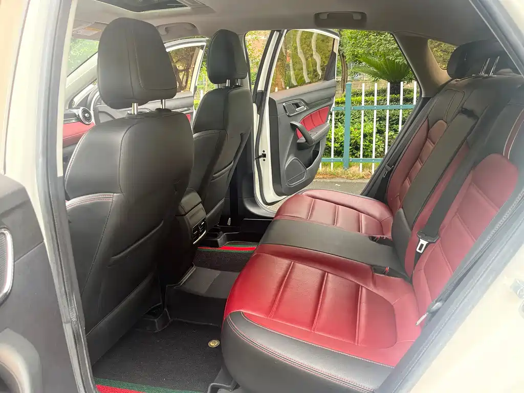 MG6 20 T Auto Trophy Premium Internet CN-V
