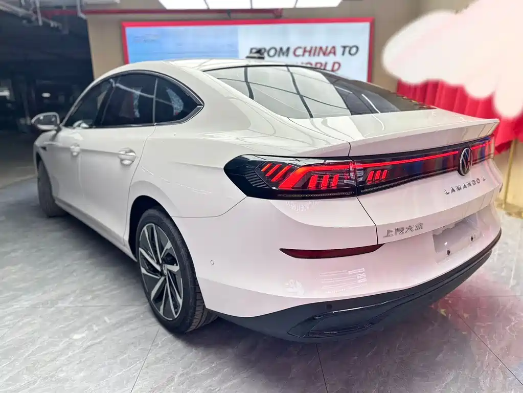 Lamando Lamando L 280 TSI DSG Super Hot Flagship