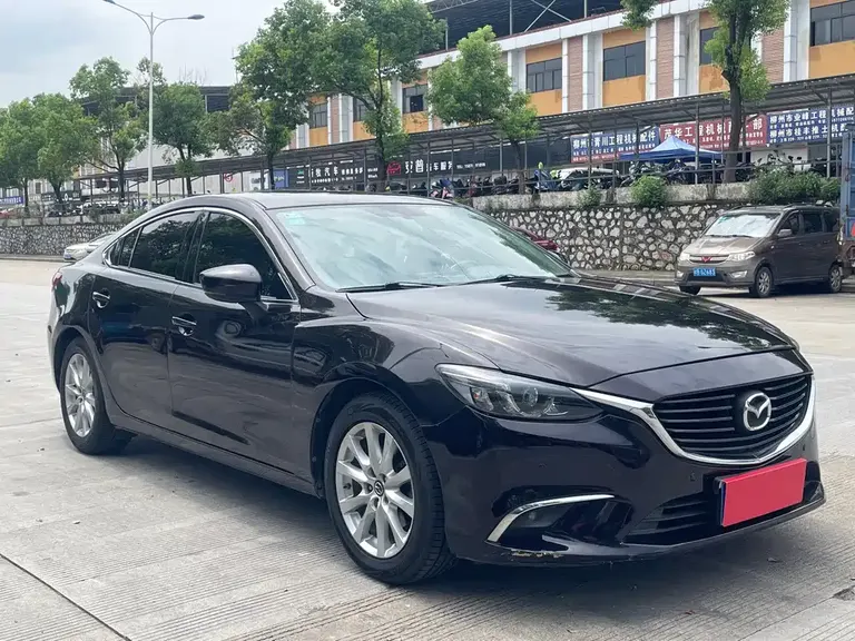 Mazda Atenza 2.0 L Blue Sky Luxury CN-V