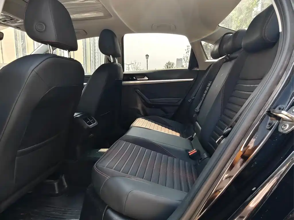 Lavida 300 TSI DSG Starry Sky Manyi