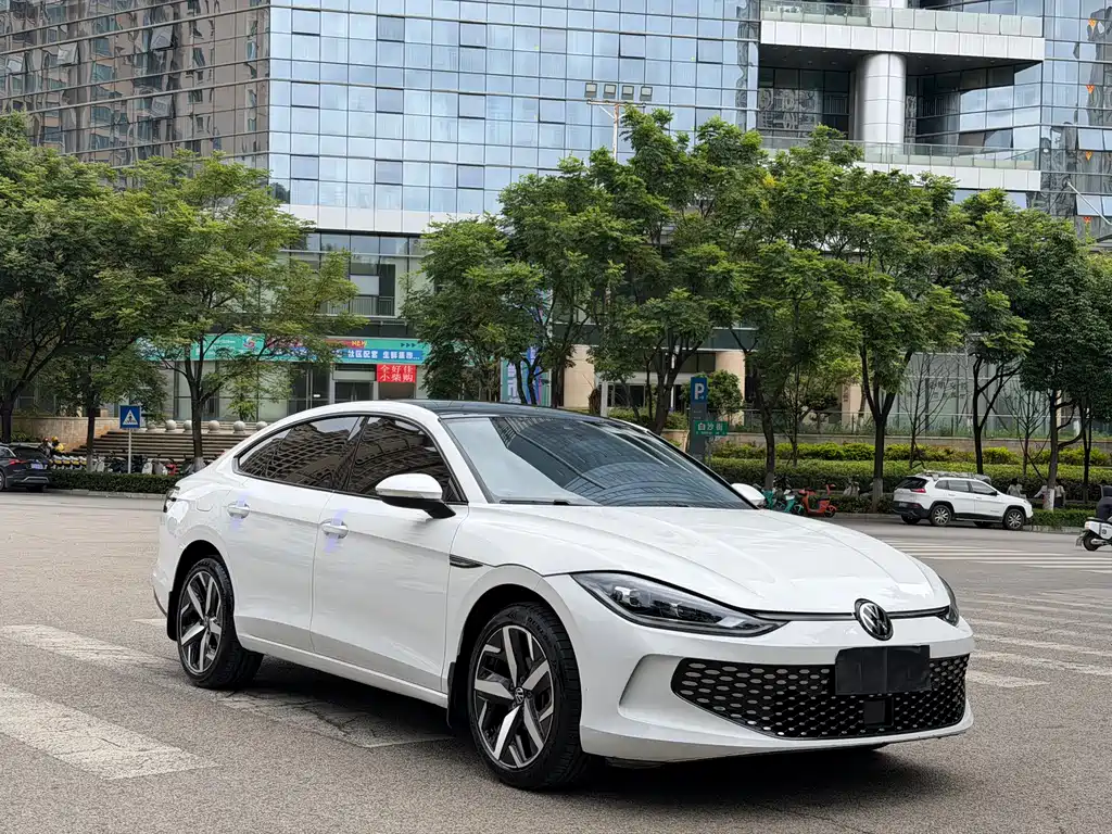 Lamando Lamando L 280 TSI DSG Spicy Cool