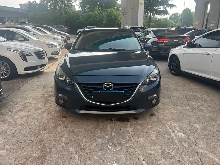 Mazda 3 Axela Hatchback 1.5 L Auto Comfort