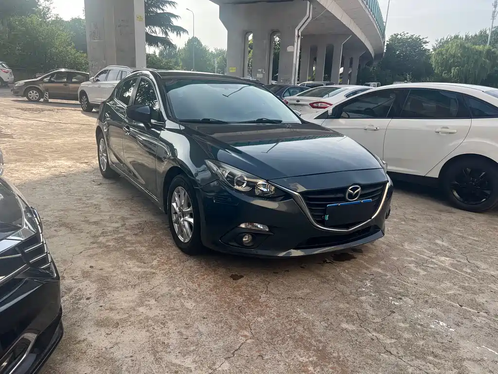 Mazda 3 Axela Hatchback 1.5 L Auto Comfort