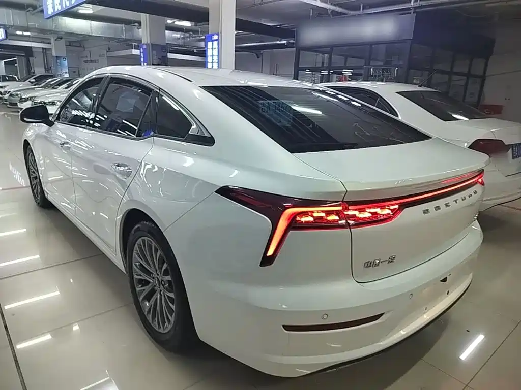 Besturn B70 3 rd Gen 1.5 T Auto Smooth Enjoyment