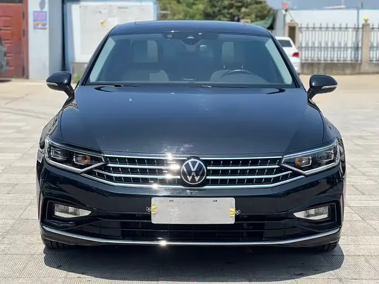 Volkswagen Magotan 200 10 K Commemorative 330 TSI DSG Luxury