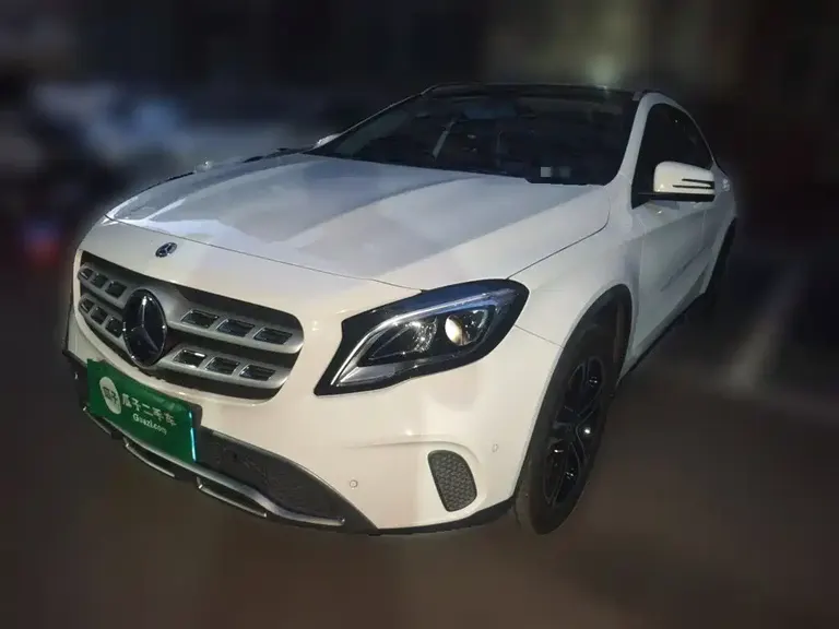 Mercedes-Benz GLA GLA 200 Fashion