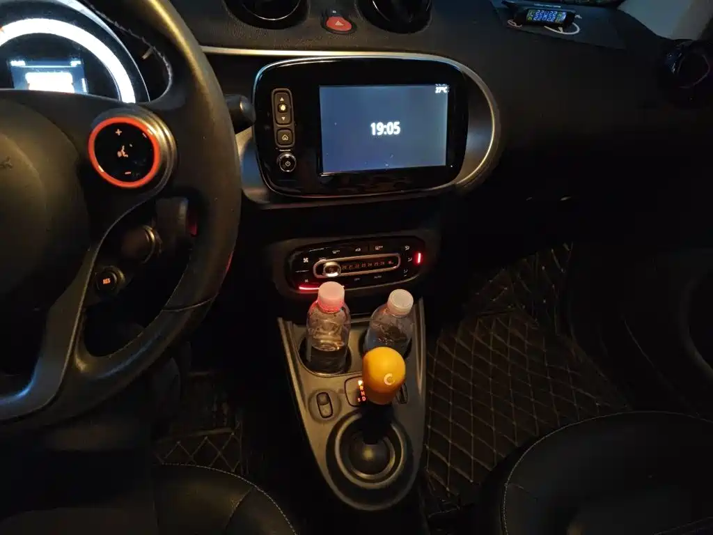 smart fortwo 0.9 T 66 kW Hardtop Pioneer
