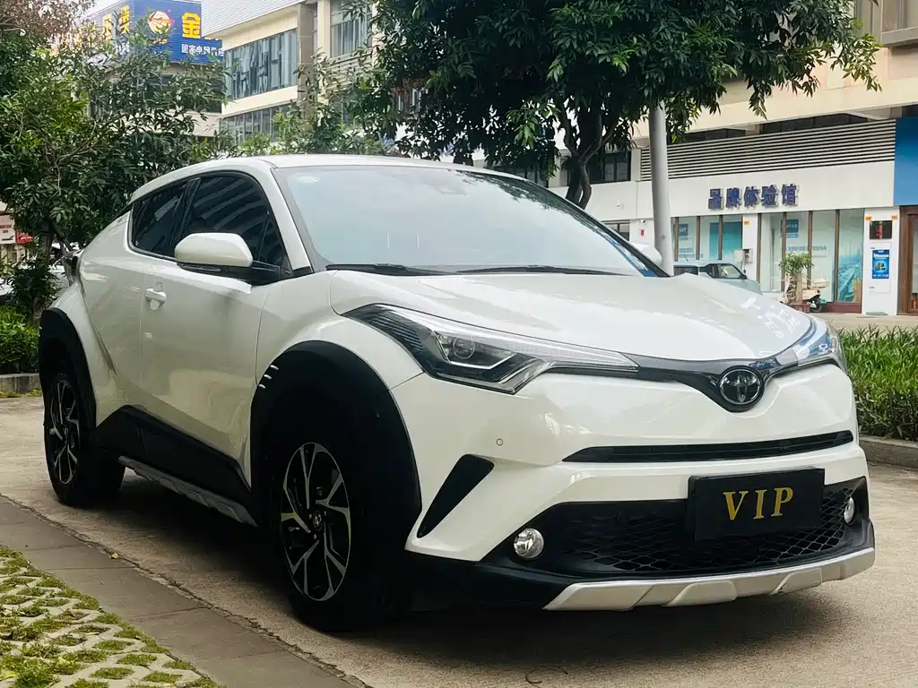 Toyota C-HR 丰田C-HR 2018款 2.0 L 酷越豪华版 国VI