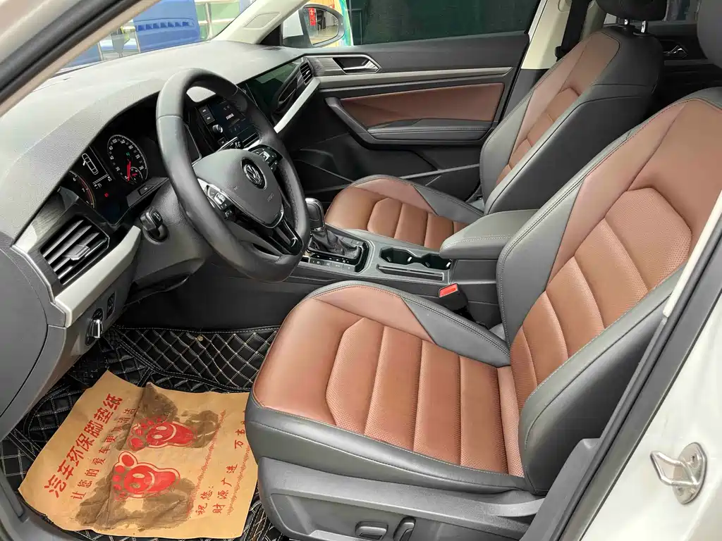 Lavida 280 TSI DSG Luxury CN-VI