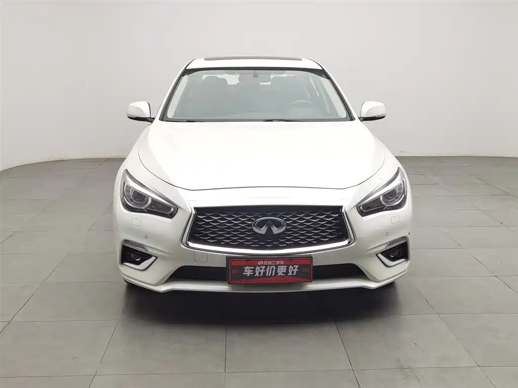 Infiniti Q50 L 2.0 T Comfort Enjoyment