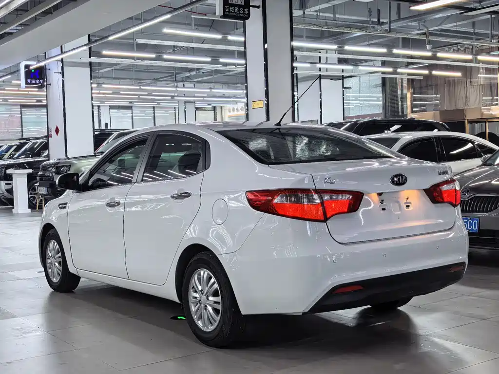 Kia K2 Sedan 1.4 L AT GLS Commemorative
