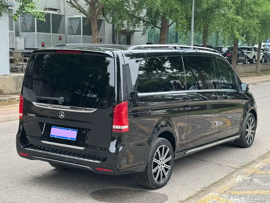 Mercedes-Benz V-Class V 260 L LWB Range Luxury