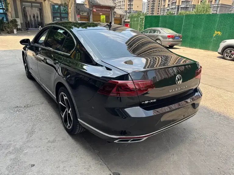 Volkswagen Magotan 200 10 K Commemorative 330 TSI DSG Luxury