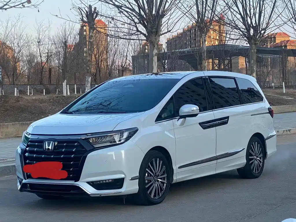 Elysion 2.0 L e:HEV Luxury