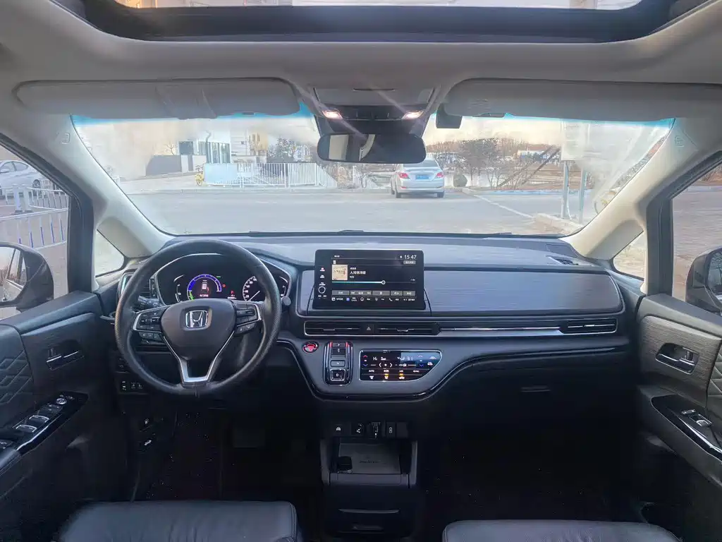 Elysion 2.0 L e:HEV Luxury