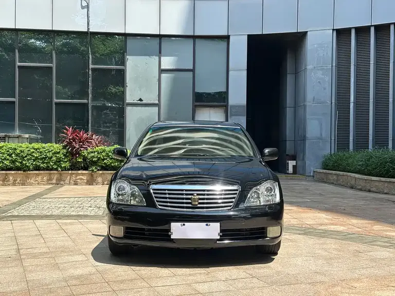 Toyota Crown 2.5 L Royal Special Enhanced
