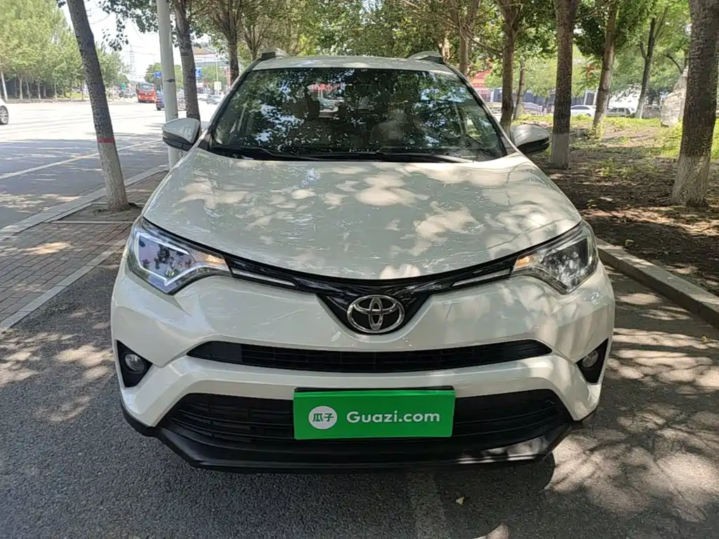 RAV4 2.0 L CVT 2 WD Urban CN-V