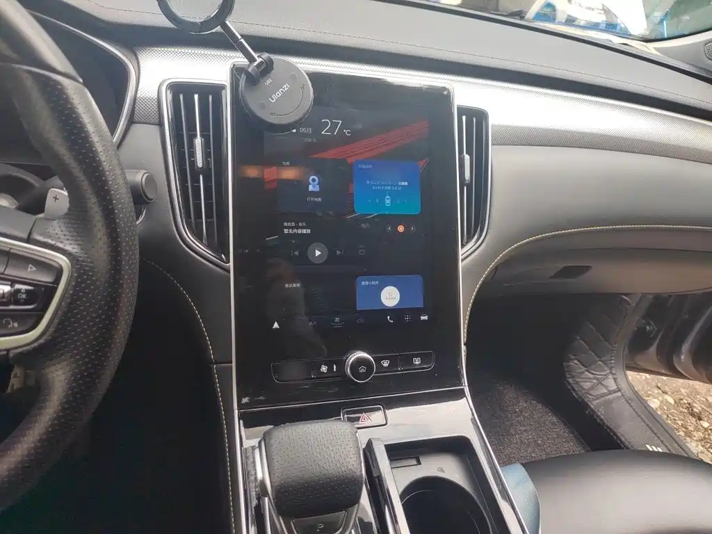 Roewe i6 MAX 荣威i6 MAX 2020款 300 TGI 自动爽酷智驾版
