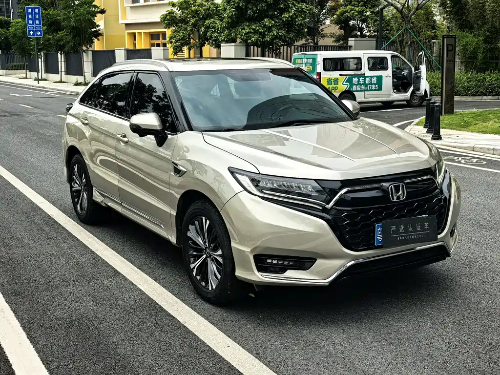 Honda UR-V 370 TURBO 4 WD Premium