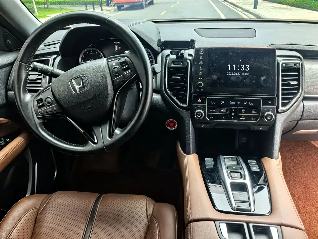 Honda UR-V 370 TURBO 4 WD Premium