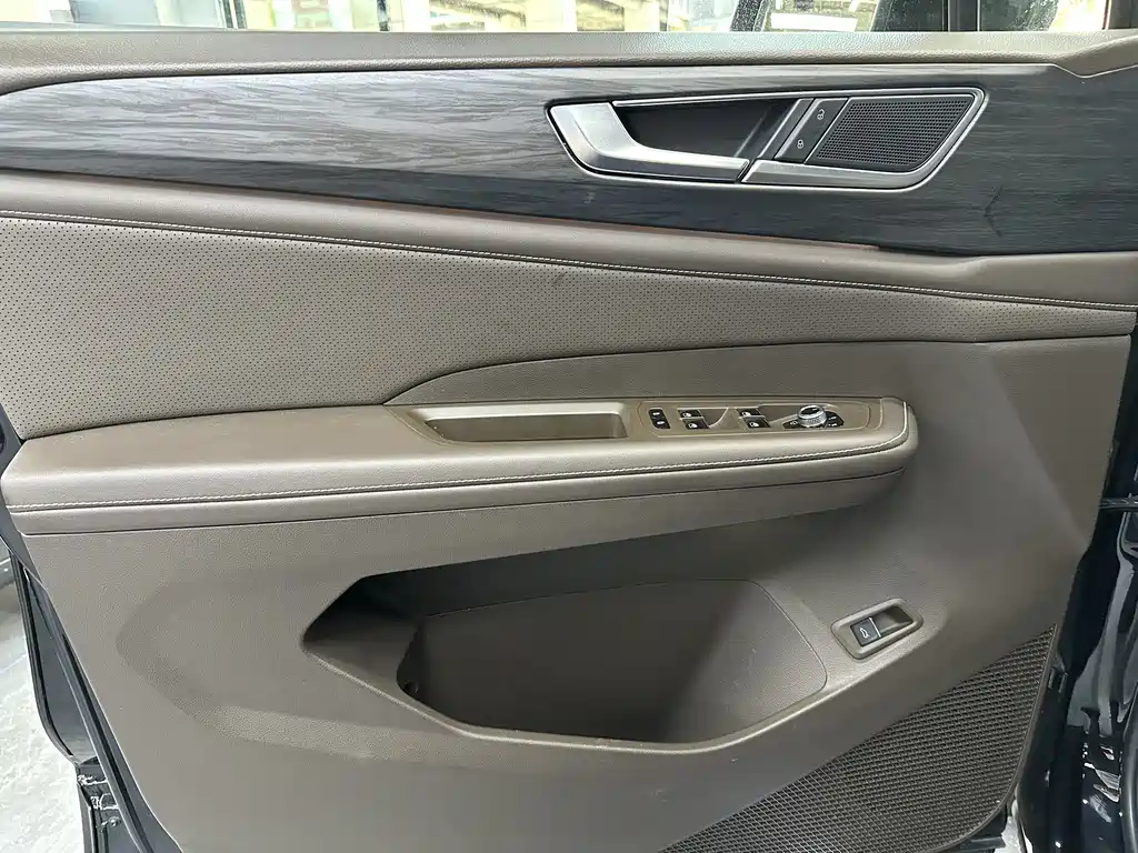 Viloran 380 TSI Supreme Speed