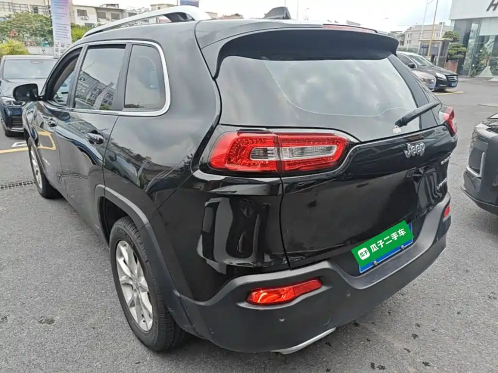 Cherokee 2.4 L Leading Intelligent