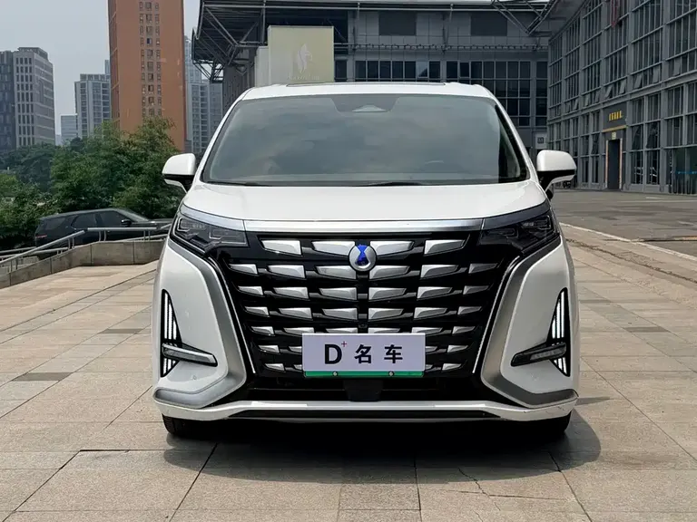 Denza D9 DM-i 970 4 WD Honored