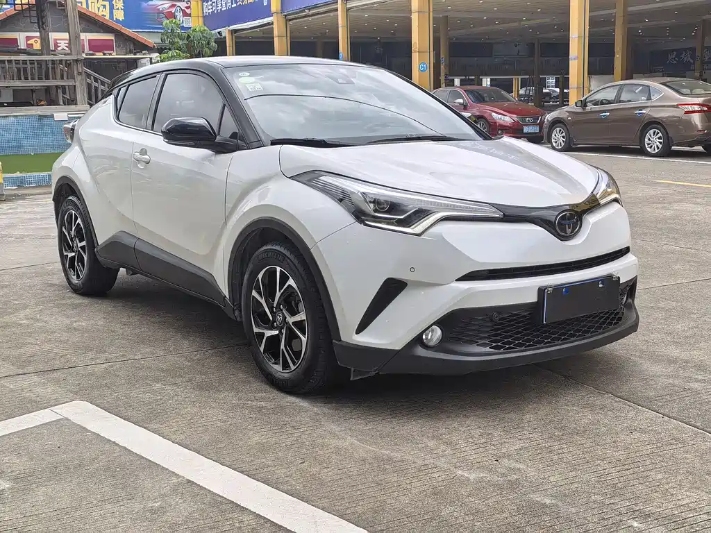 Toyota C-HR 2.0 L Luxury CN-V
