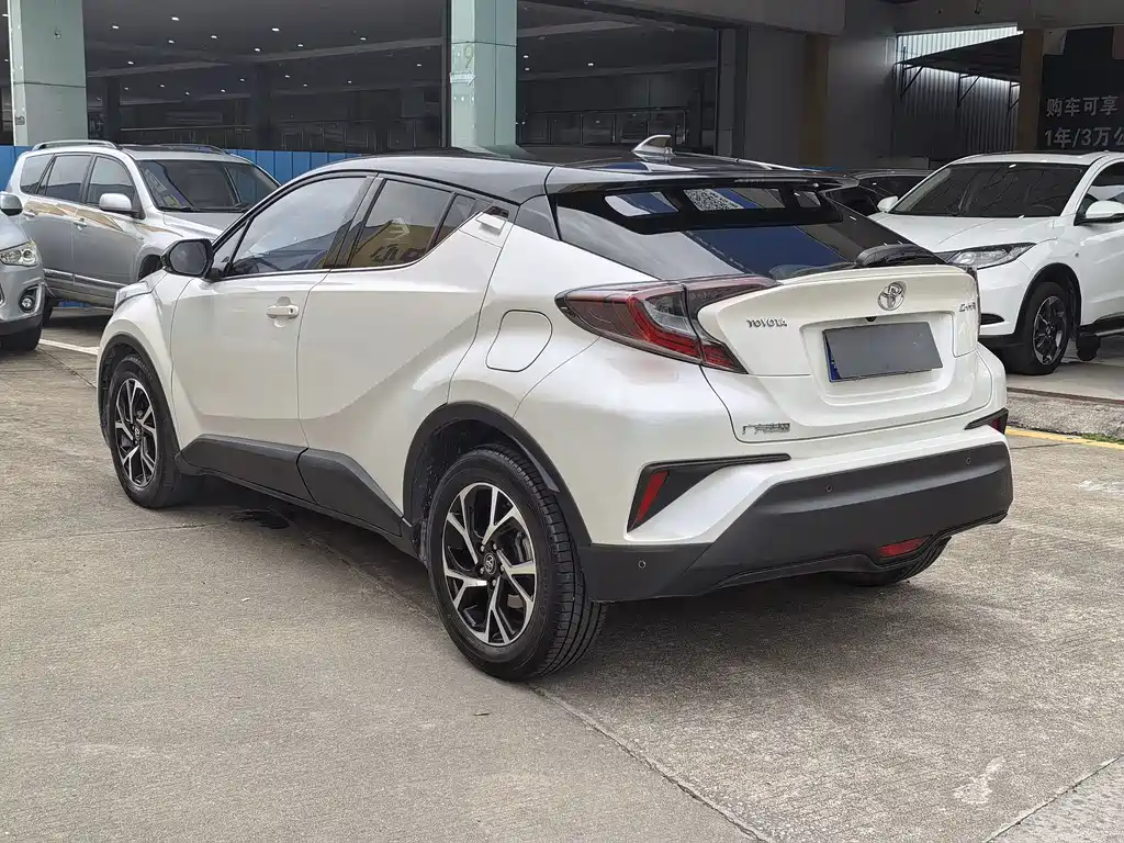 Toyota C-HR 2.0 L Luxury CN-V