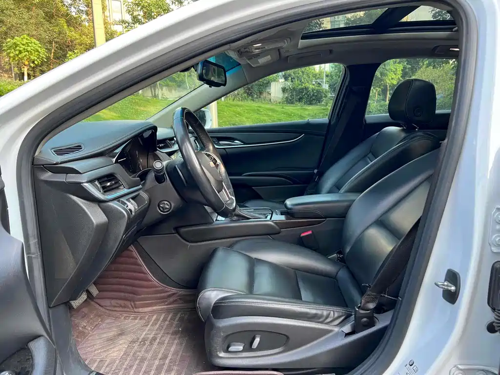 Cadillac XTS 28 T Tech