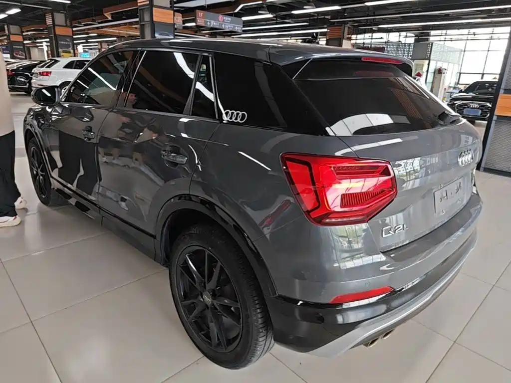 Audi Q2 L 35 TFSI Progressive Dynamic