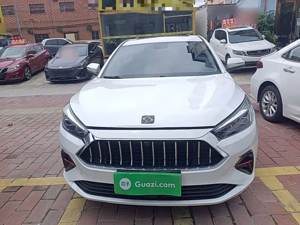 Sehol A5 1.5 T CVT Distinguished Connected