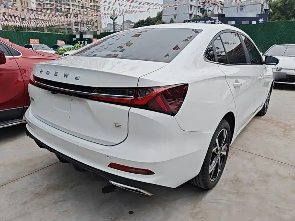 Roewe i5 1.5 L CVT Honored