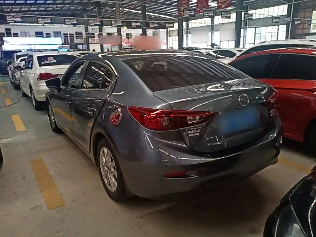 Mazda 3 Axela Sedan 1.5 L Auto Luxury