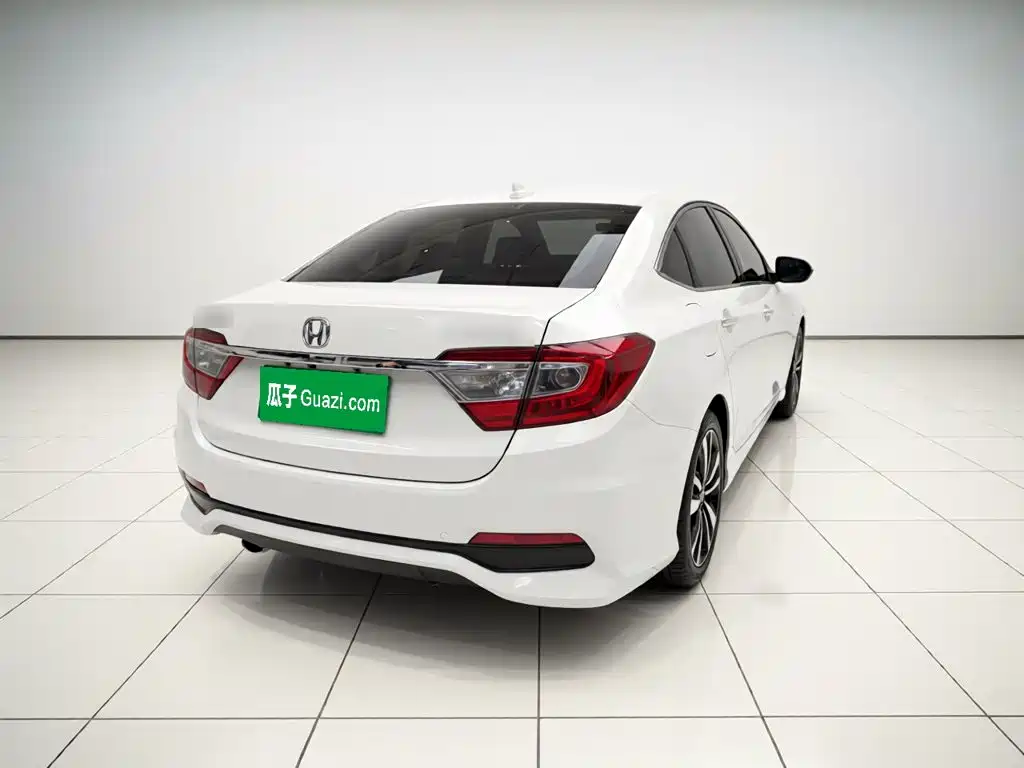 Crider 1.8 L Auto Luxury