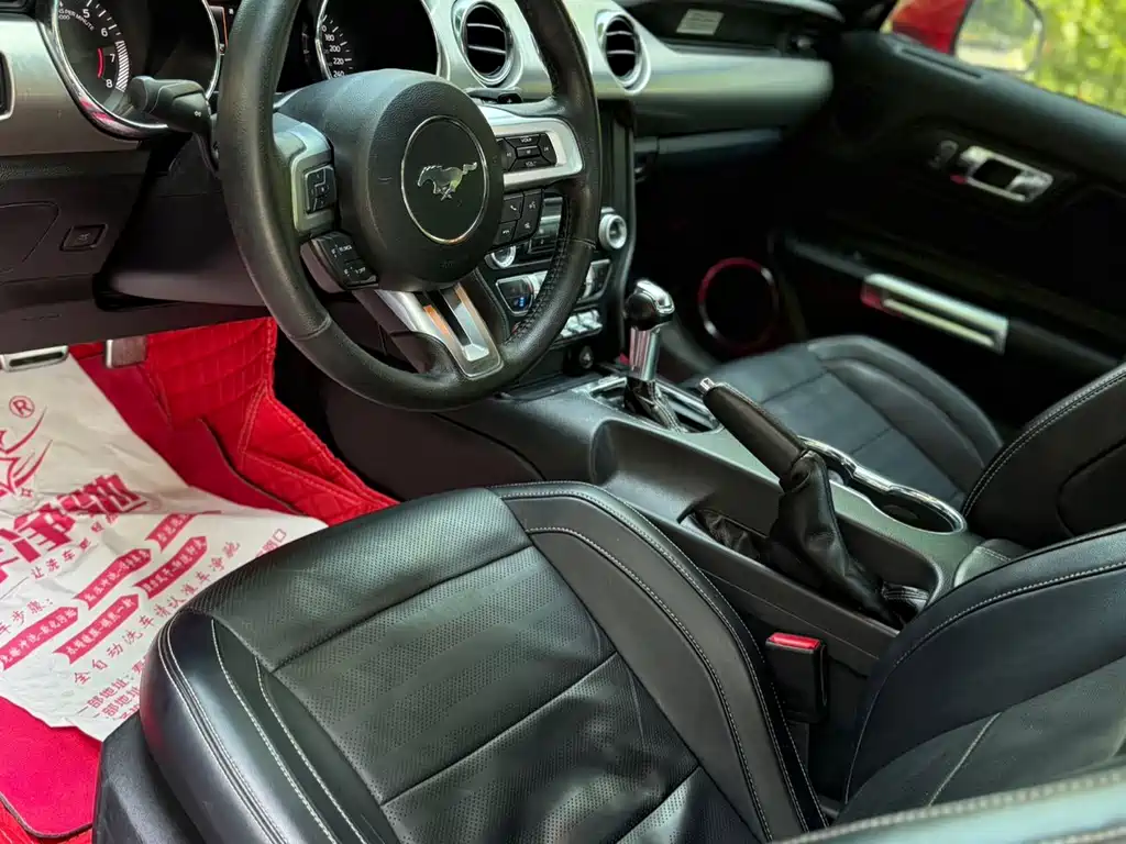 Mustang 2.3 T 50 Anniversary