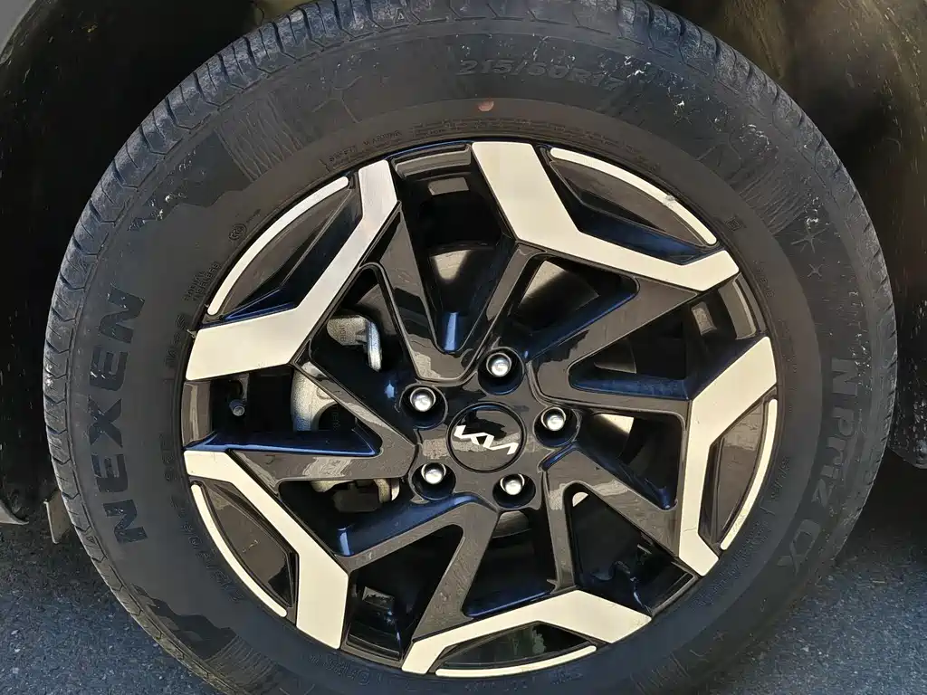 Seltos 1.5 L CVT Distinguished