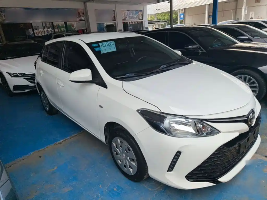 Vios FS 1.5 L CVT Sharp Speed