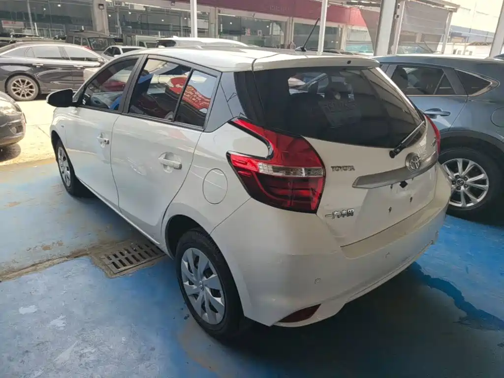 Vios FS 1.5 L CVT Sharp Speed