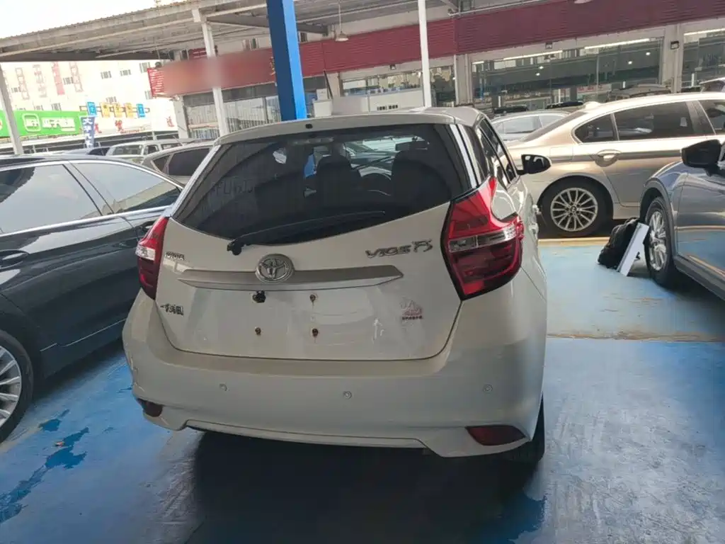 Vios FS 1.5 L CVT Sharp Speed