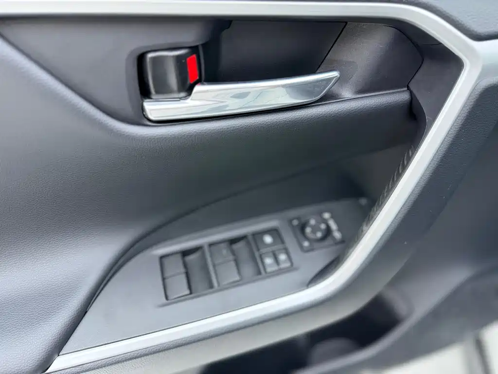 RAV4 2.0 L CVT 2 WD Style Plus