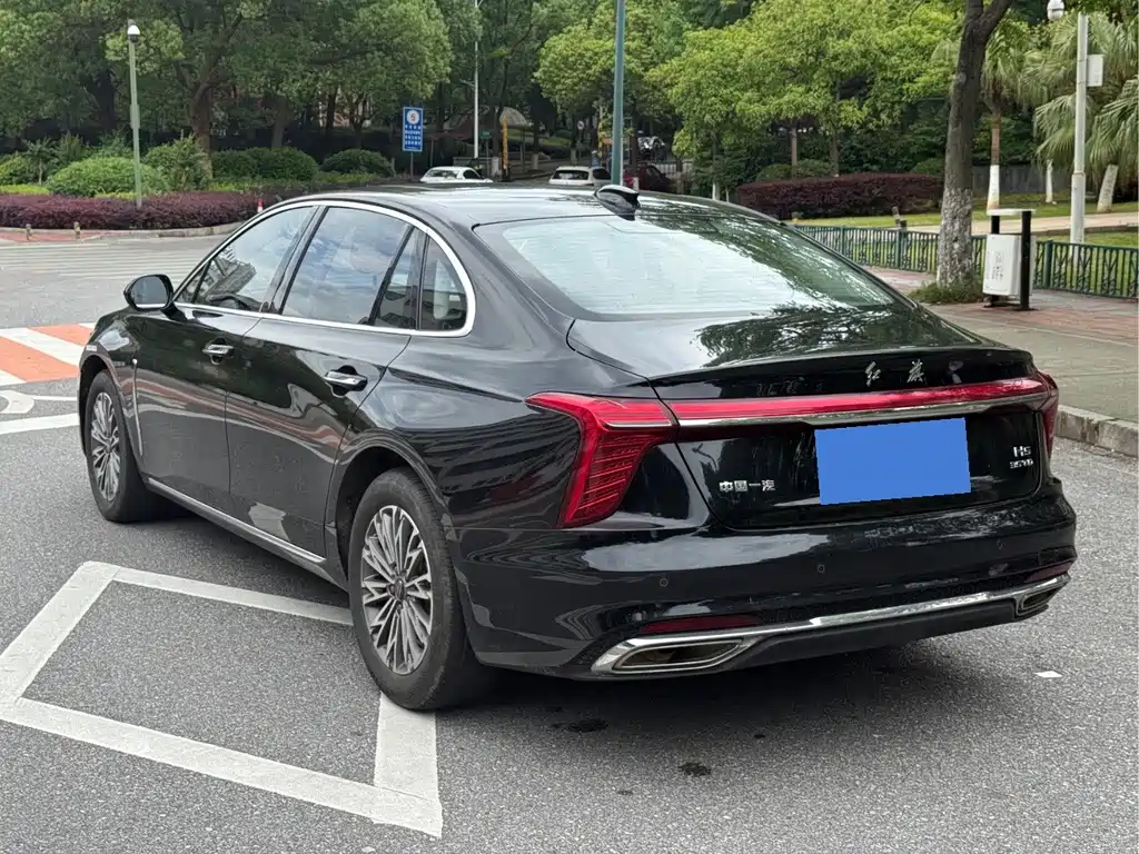 Hongqi H5 1.5 T DCT Connected Flagship Joy