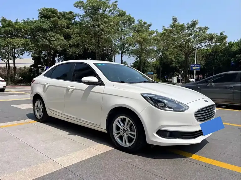 Ford Escort Facelift 1.5 L Auto Joy CN-V
