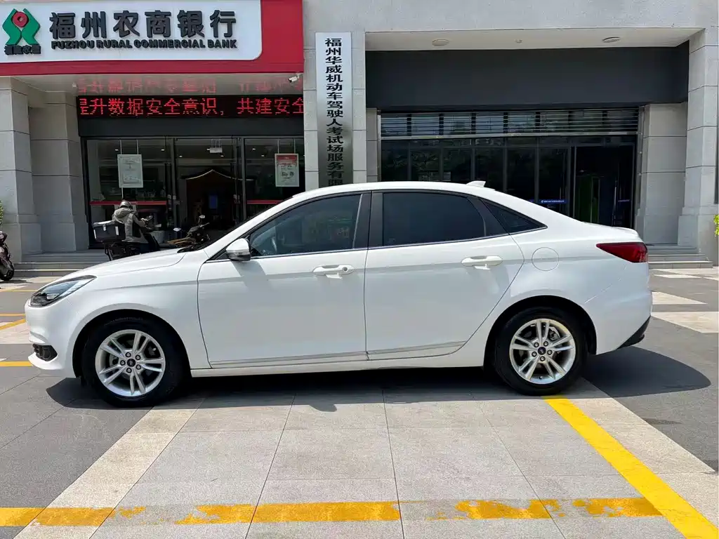 Escort Facelift 1.5 L Auto Joy CN-V